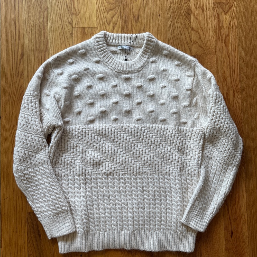 Zara Men's Off-White Textured Crewneck Sweater